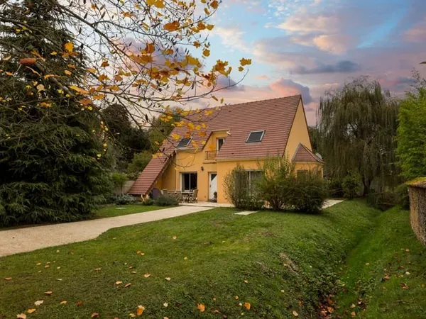 Maison familiale - 135m2 - Terrain 786m2 - Bréchamps, p