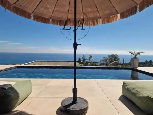 Maison 9 pièces 300 m²