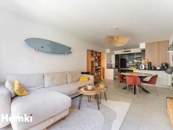 Appartement T3 de 66 m2 à Marseille 13012, Avenue Rampal