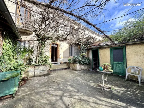 Maison 10 pièces 229 m²