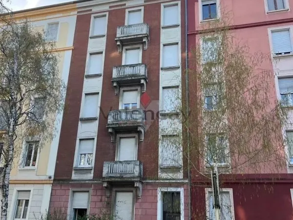 Mulhouse- musée de l'Auto- immeuble de rapport de 5 appartements et combles aménageables