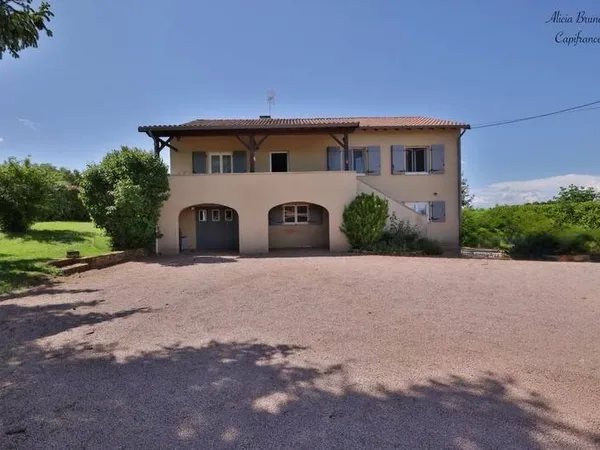 Maison 8 pièces 134 m²