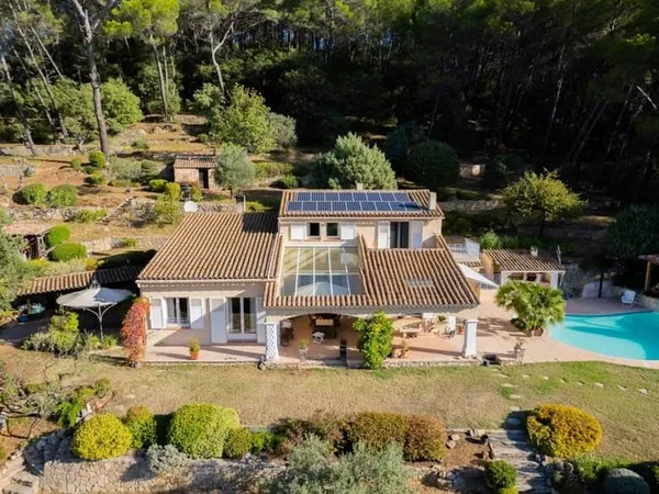 Maison 7 pièces 200 m²
