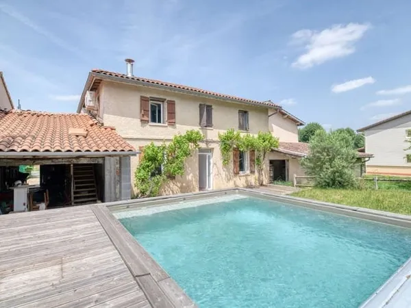Maison 6 pièces 140 m²
