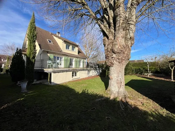 Maison de Maçon avec Beaux Volumes - Ideal Famille -Etat impeccable sans vis à vis