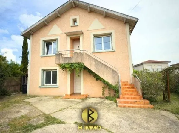 Maison 8 pièces 221 m²