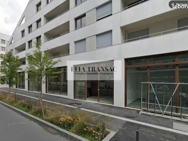 Local commercial 143 m²