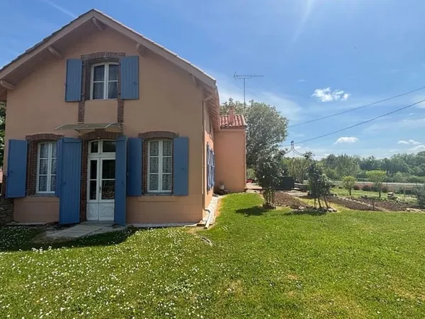 Maison 2 pièces 145 m²