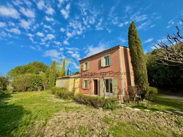 À seulement 10 minutes de Vaison-la-Romaine, Villa avec hang