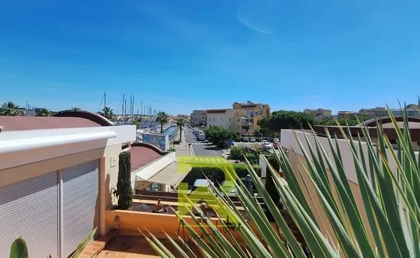 Bel appartement 4 pièces en split-level à GRUISSAN