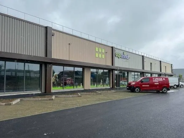 Local commercial 234 m²