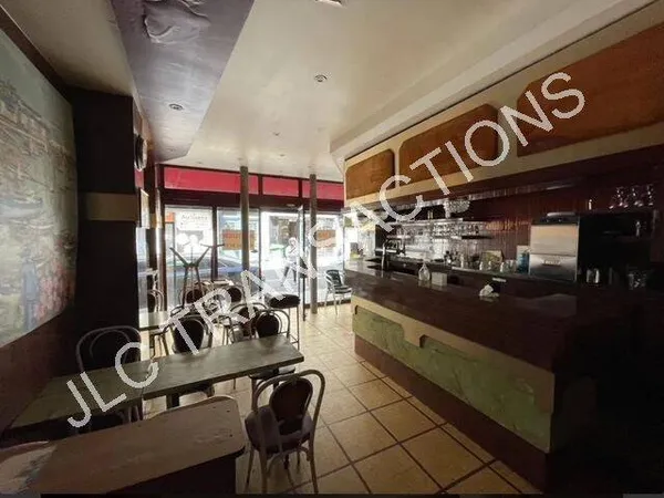 Boutique 2 pièces 60 m²