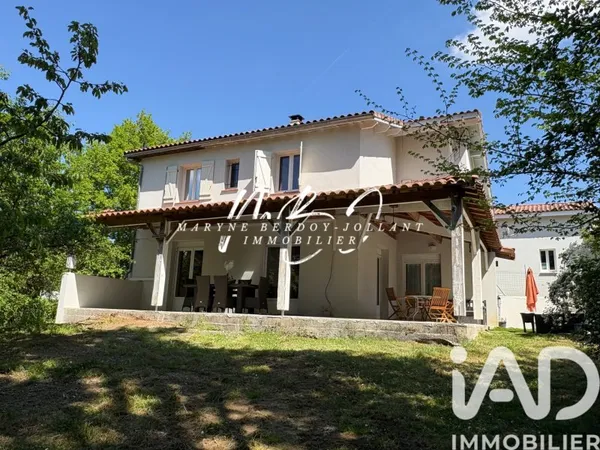 Maison 6 pièces 180 m²