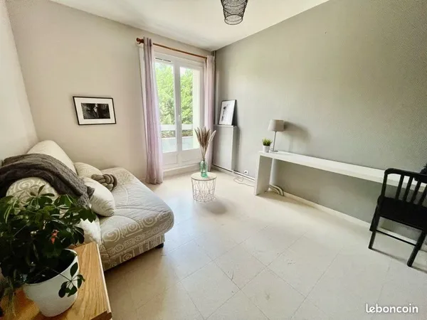 Studio meublé 19 m² - proche facs - 440 CC - disponible 13 mars 2026
