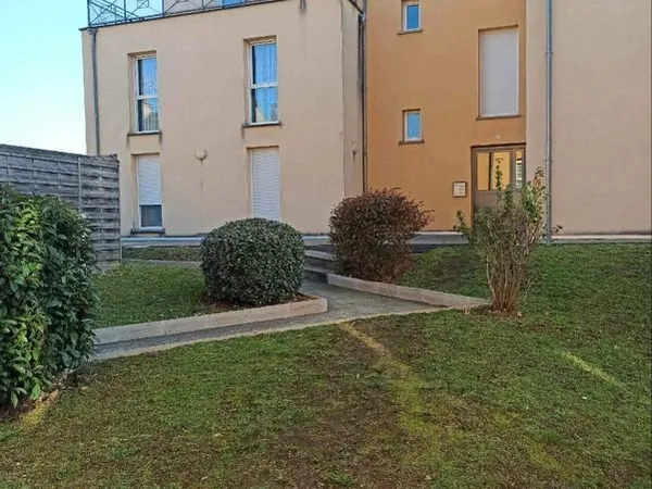 Studio meublé 21m2 + Balcon + Place de parking