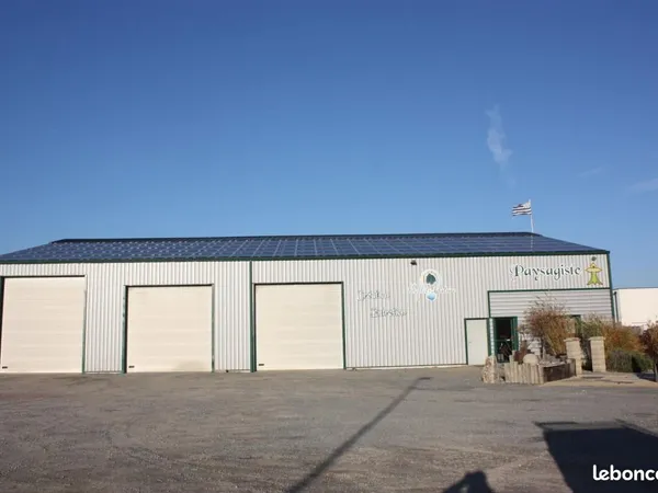 Local d'activité 570 m²