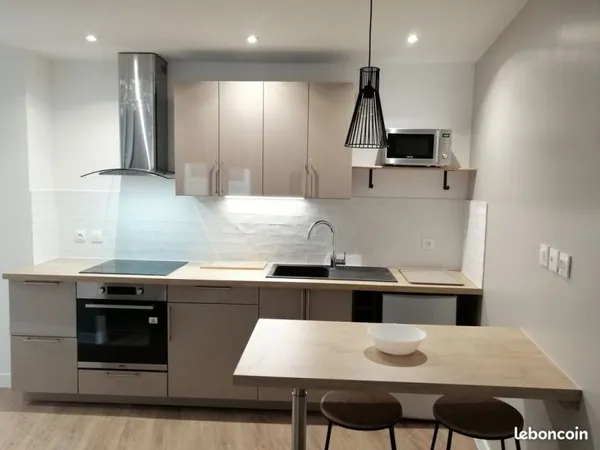 Loue studio meuble