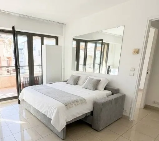 Studio 1 pièce 27 m²