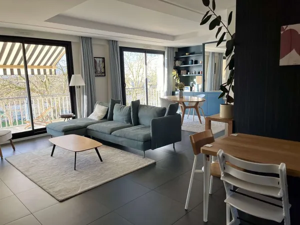 Vends appartement avec vue sur le port de plaisance