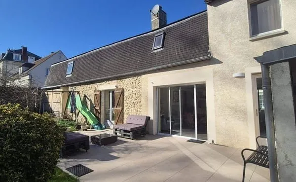 Maison 8 pièces 200 m²