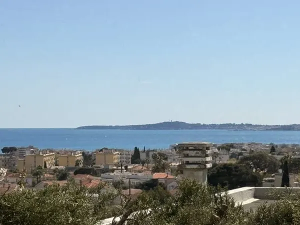 A vendre Cagnes sur mer Maison 3p avec studio et sauna