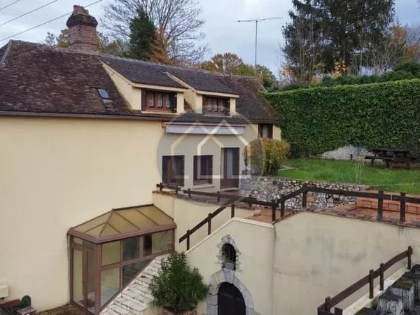 CHARMANTE MAISON AU CENTRE DE MAINTENON, 123m², 3 CHAMBRES, 2713m² DE TERRAIN !