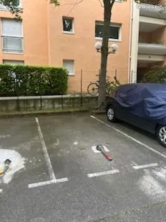 Place de parking a louer