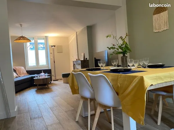 Maison moderne 2 ch avec jardin Centre ville