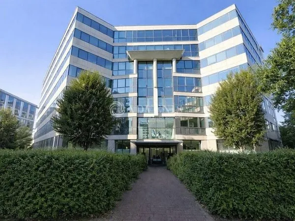 Bureaux 1715 m²