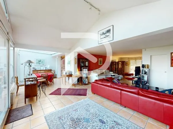 Maison Vernouillet 6 pièce(s) 244 m2 avec jardin domaine avec piscine et tennis