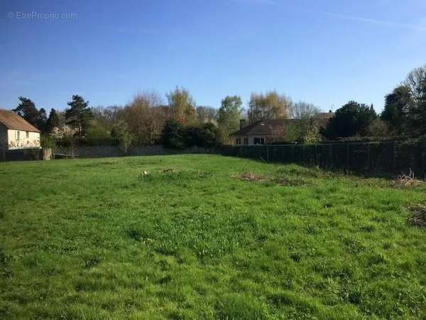 Terrain 630 m²