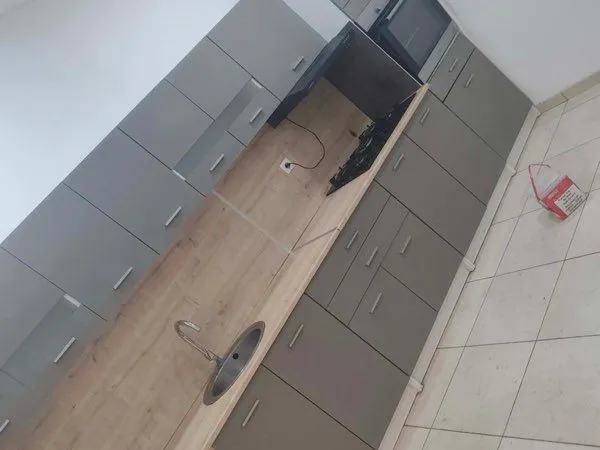 Maison 2 ch + 2 bureaux
