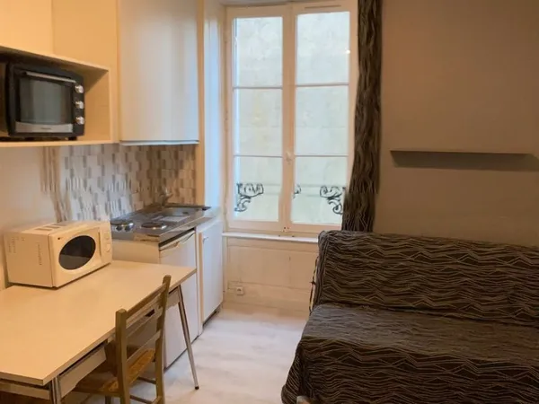 Studio meublé proche IST