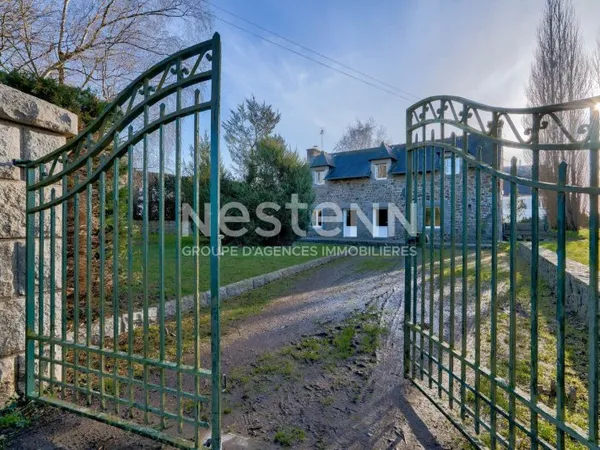 Charmante maison en pierre avec beau terrain à La Méaugon