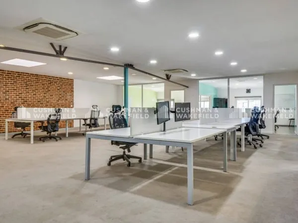 Bureaux 690 m²