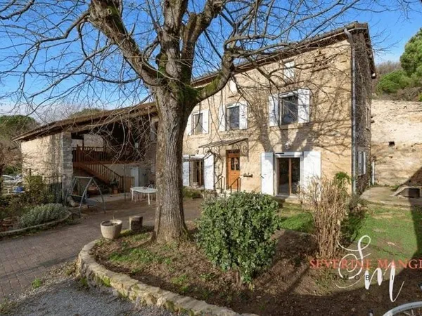 Maison 8 pièces 168 m²