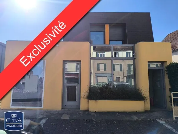 Local professionnel 104 m²