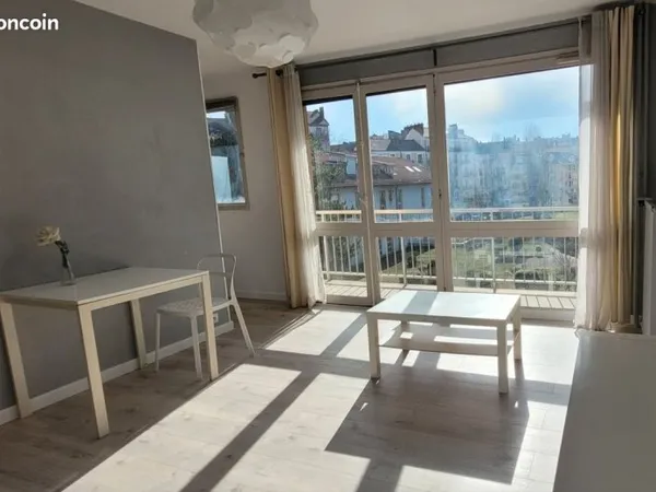 Agréable studio avec place parking