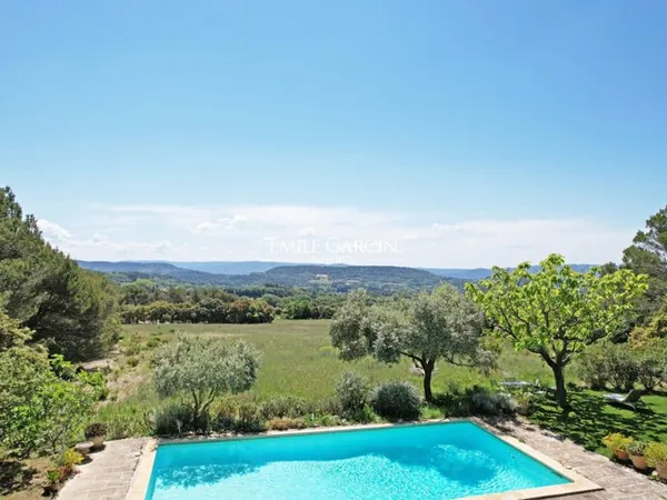 A vendre - A Lourmarin - Maison avec vue dominante