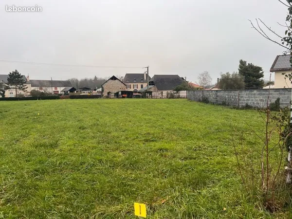 🌿 Terrain constructible 805 m² - Labastide-Cézéracq - 70 000