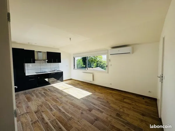 Appartement T2 rénové - Centre de Couhé