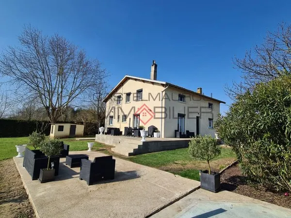 MAISON 222 M2 HAB