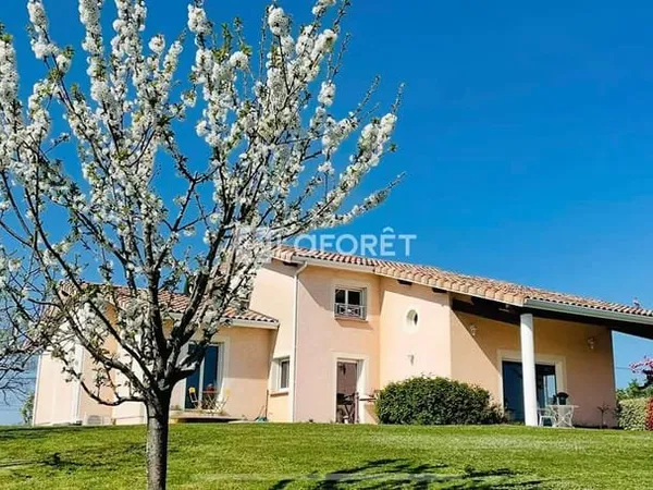 Villemur-sur-Tarn, maison de type 5, garage sur une parcelle de 7 460 m² environ