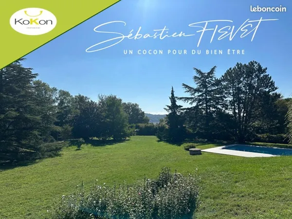 Maison 10 pièces 255 m²