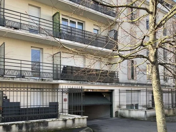Parking 12 m²