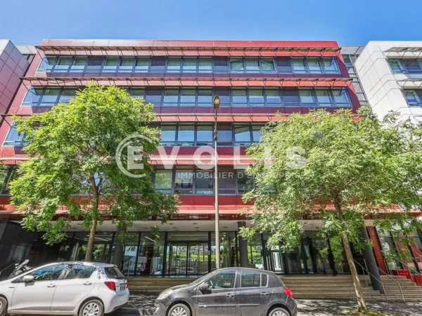 Bureaux 706 m²