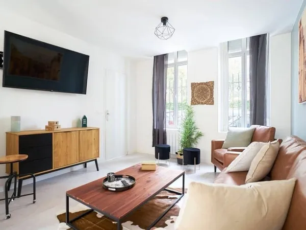 Appartement 9 pièces 150 m²