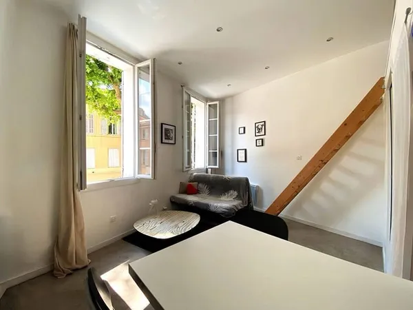 Studio 1 pièce 19 m²