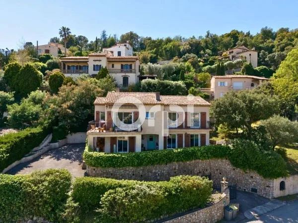 Villa 5 pièces 182 m²