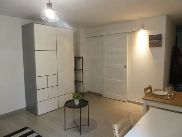 NANTES (44000) - Studio 26,05 m2 - Location Meublée